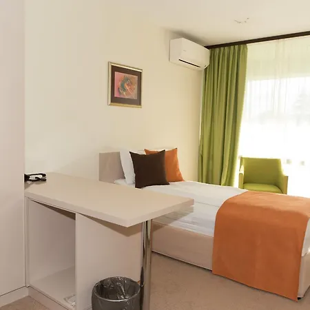 хотел-клиника д-р гечеви * Павел баня