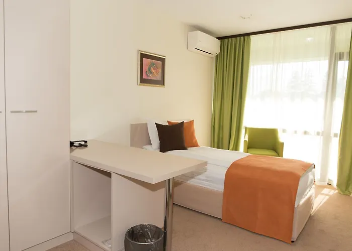 хотел-клиника д-р гечеви * Павел баня